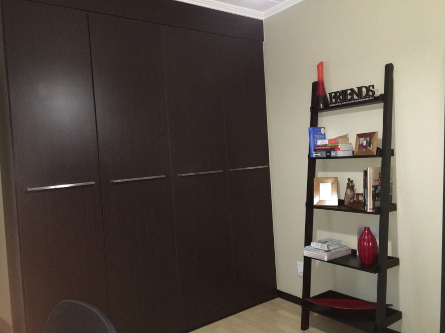 2 Bedroom Property for Sale in Glenvista Gauteng