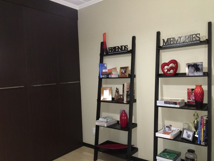 2 Bedroom Property for Sale in Glenvista Gauteng