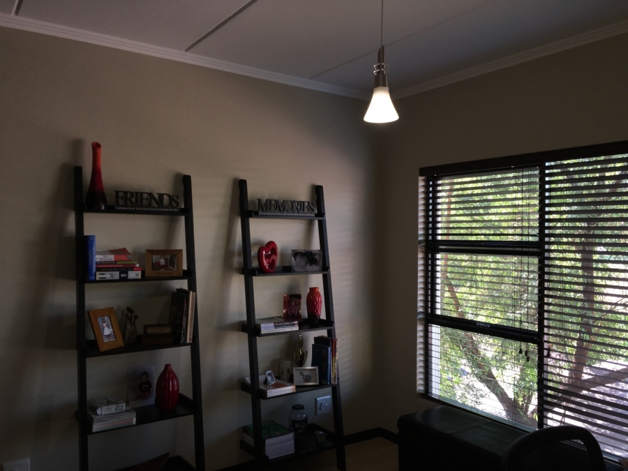 2 Bedroom Property for Sale in Glenvista Gauteng