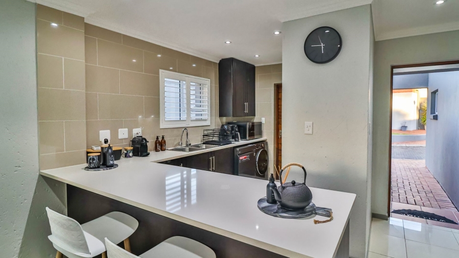 3 Bedroom Property for Sale in Eye of Africa Gauteng