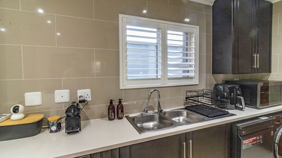 3 Bedroom Property for Sale in Eye of Africa Gauteng