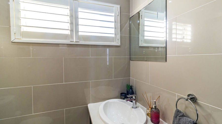 3 Bedroom Property for Sale in Eye of Africa Gauteng