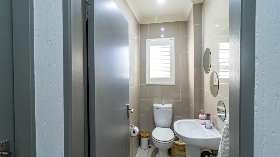 3 Bedroom Property for Sale in Eye of Africa Gauteng