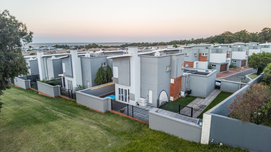 3 Bedroom Property for Sale in Eye of Africa Gauteng