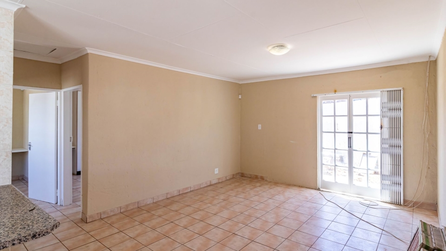 2 Bedroom Property for Sale in Mondeor Gauteng