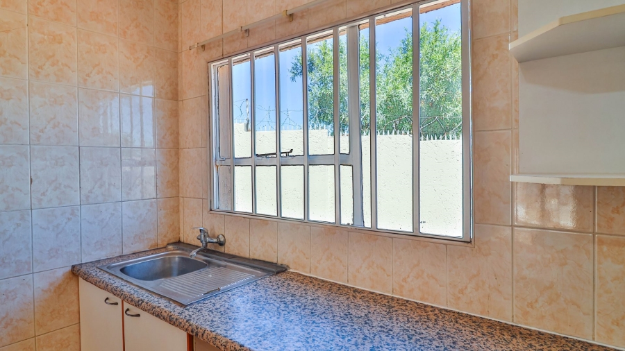 2 Bedroom Property for Sale in Mondeor Gauteng