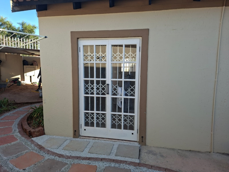 To Let 2 Bedroom Property for Rent in Mondeor Gauteng