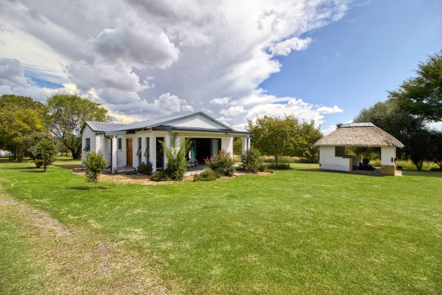 2 Bedroom Property for Sale in Chartwell Gauteng