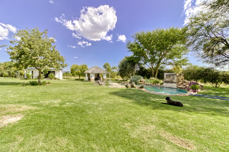 2 Bedroom Property for Sale in Chartwell Gauteng