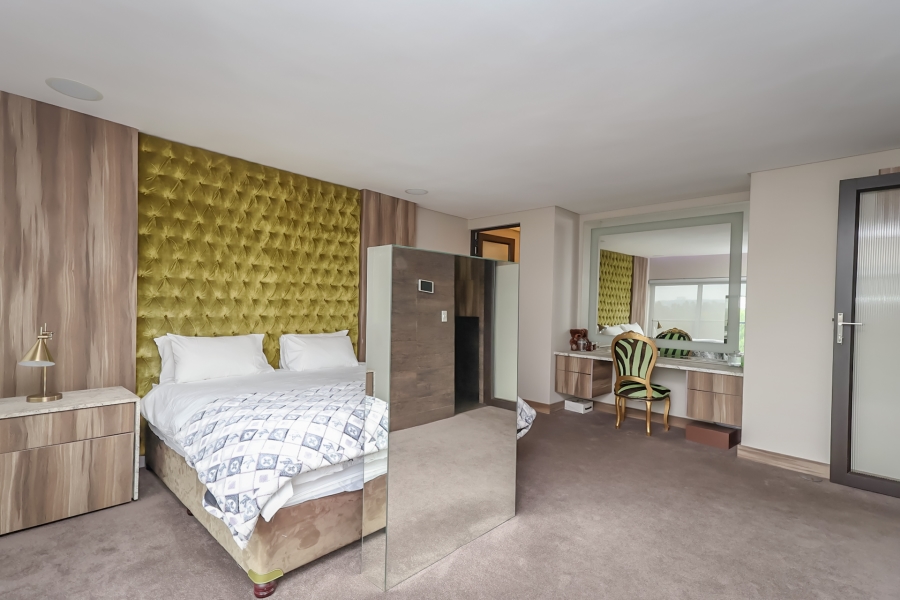 3 Bedroom Property for Sale in Hurlingham Gauteng