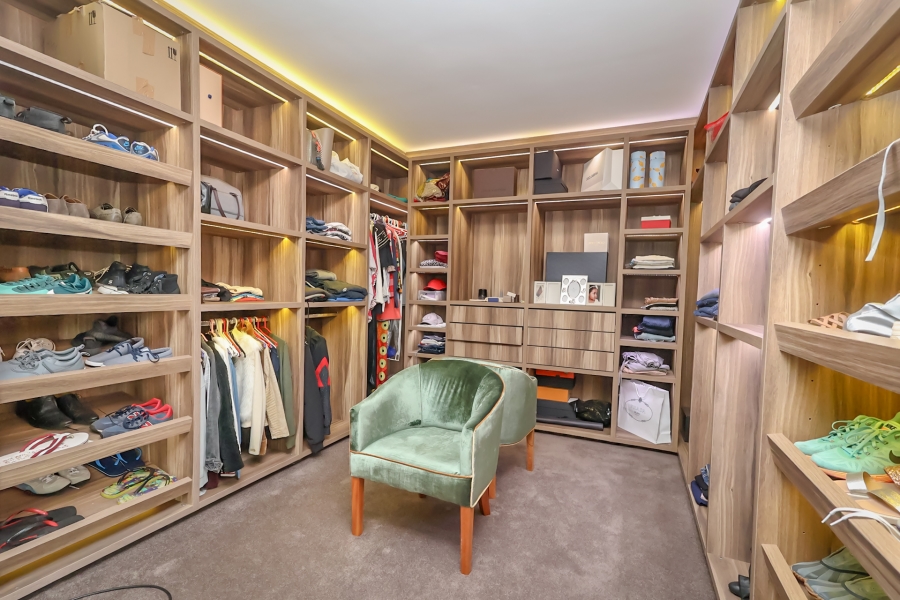 3 Bedroom Property for Sale in Hurlingham Gauteng