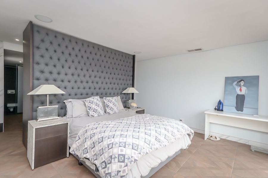 3 Bedroom Property for Sale in Hurlingham Gauteng