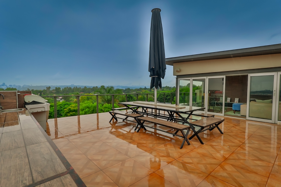 3 Bedroom Property for Sale in Hurlingham Gauteng