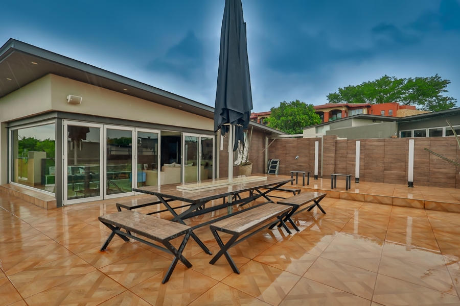 3 Bedroom Property for Sale in Hurlingham Gauteng