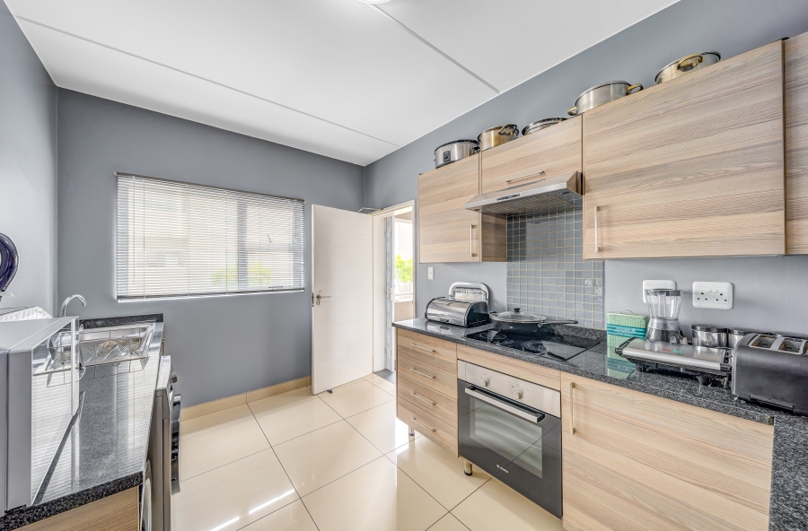 2 Bedroom Property for Sale in Blue Hills Gauteng