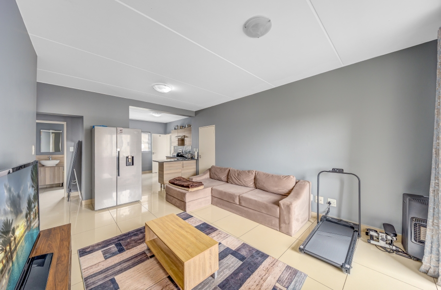 2 Bedroom Property for Sale in Blue Hills Gauteng