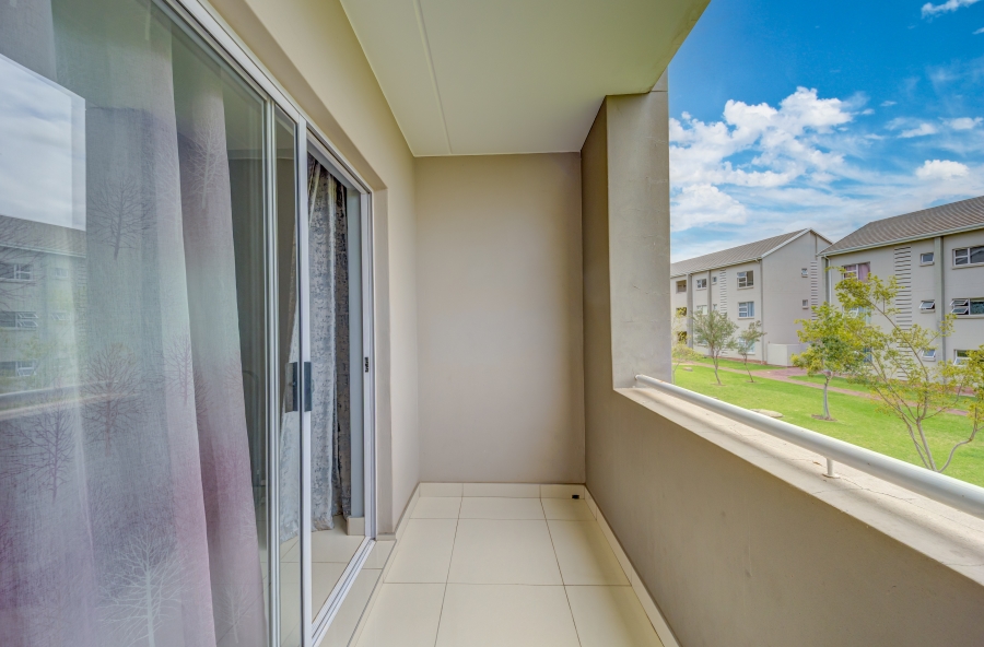 2 Bedroom Property for Sale in Blue Hills Gauteng