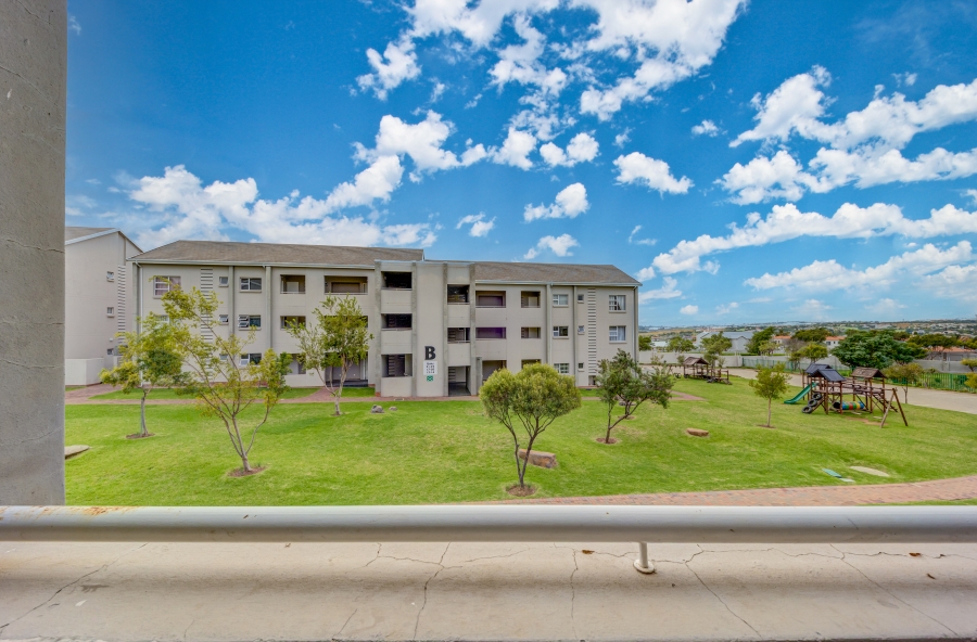 2 Bedroom Property for Sale in Blue Hills Gauteng