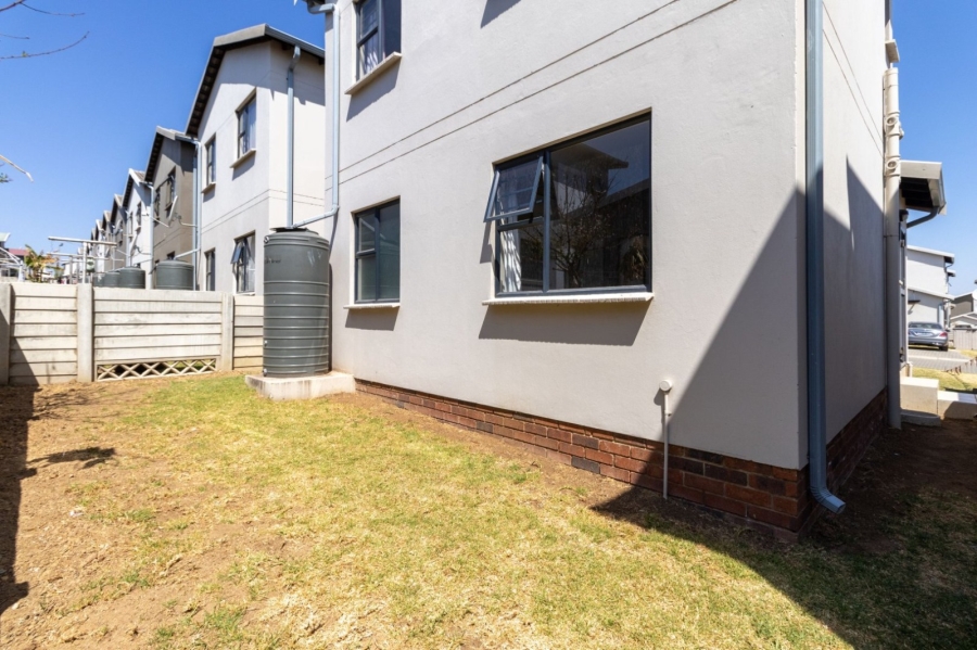 To Let 3 Bedroom Property for Rent in Noordwyk Gauteng