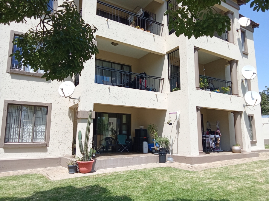 3 Bedroom Property for Sale in Weltevreden Park Gauteng