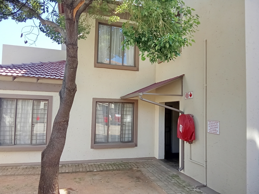 3 Bedroom Property for Sale in Weltevreden Park Gauteng