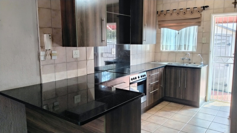 3 Bedroom Property for Sale in Eike Park Gauteng