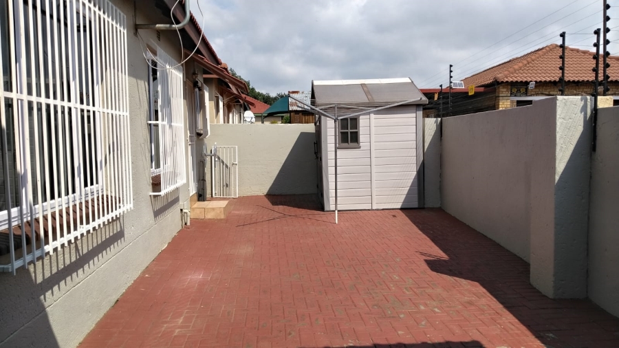 3 Bedroom Property for Sale in Eike Park Gauteng