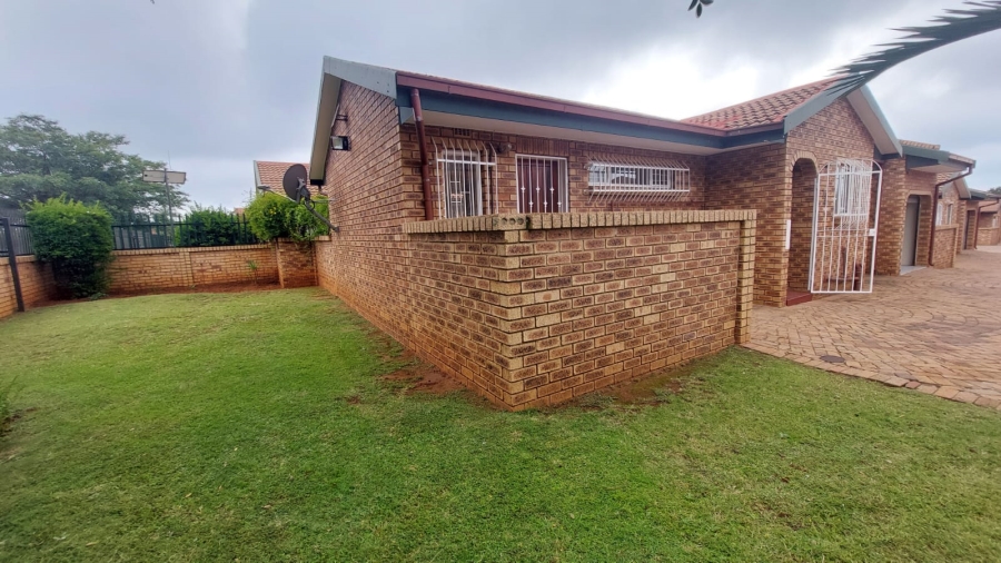 2 Bedroom Property for Sale in Randpoort Gauteng