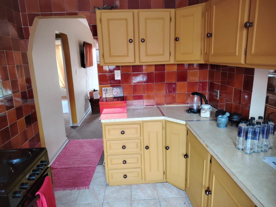 2 Bedroom Property for Sale in Greenhills Gauteng