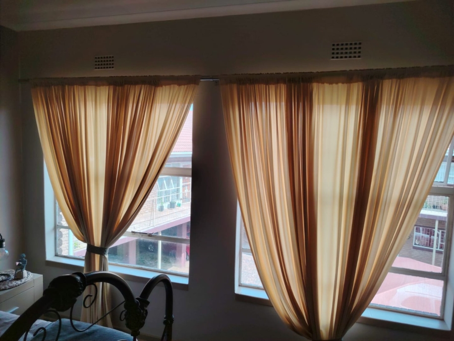 2 Bedroom Property for Sale in Greenhills Gauteng