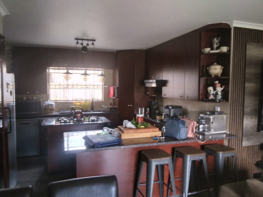 To Let 3 Bedroom Property for Rent in Willowbrook Gauteng
