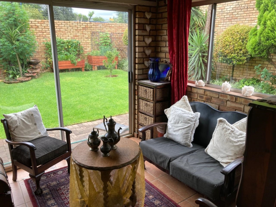 To Let 3 Bedroom Property for Rent in Willowbrook Gauteng