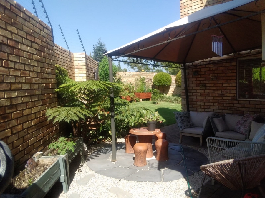 To Let 3 Bedroom Property for Rent in Willowbrook Gauteng
