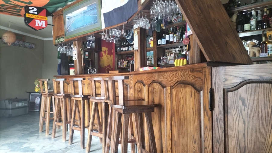 5 Bedroom Property for Sale in Loumarina A H Gauteng