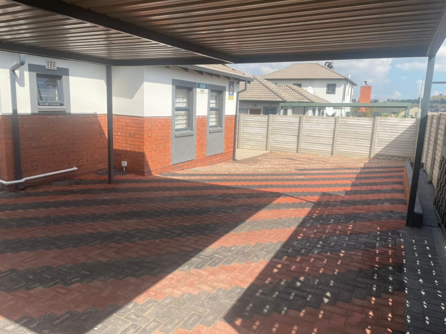 3 Bedroom Property for Sale in Mindalore Gauteng