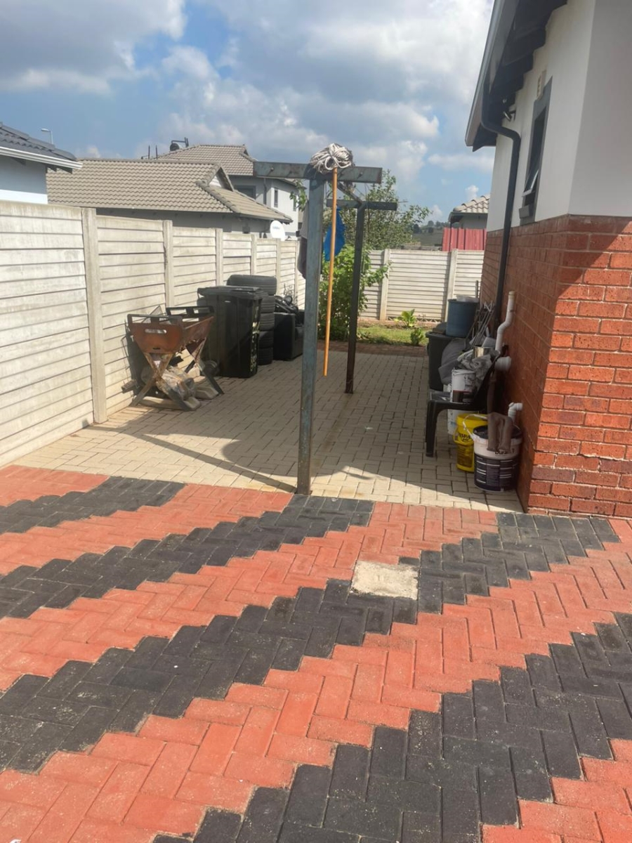 3 Bedroom Property for Sale in Mindalore Gauteng