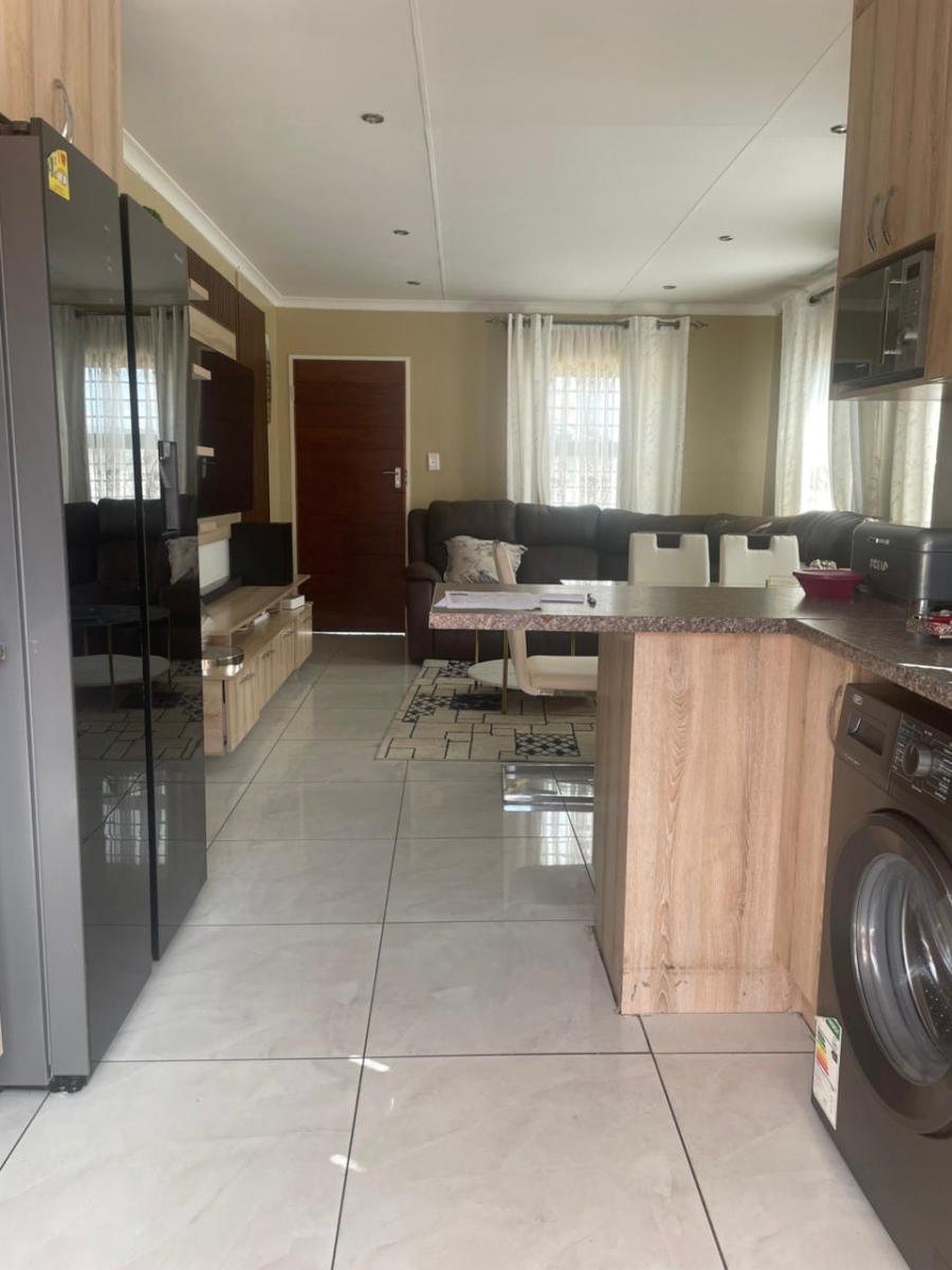 3 Bedroom Property for Sale in Mindalore Gauteng