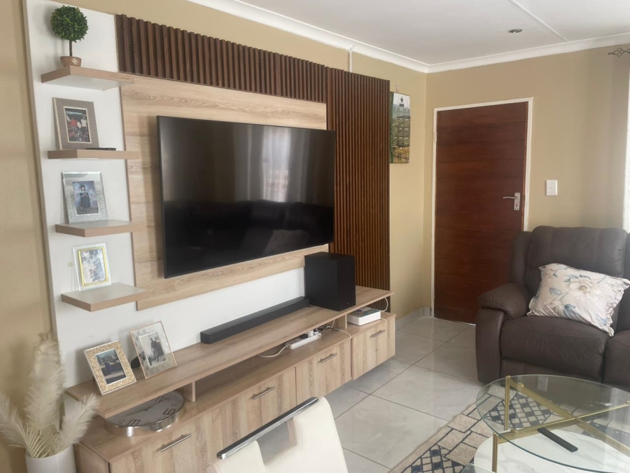 3 Bedroom Property for Sale in Mindalore Gauteng