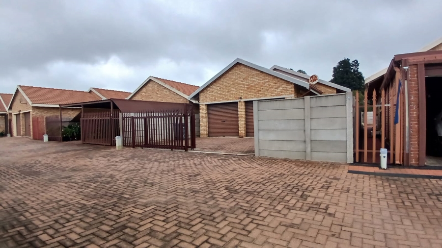3 Bedroom Property for Sale in Wilbotsdal A H Gauteng