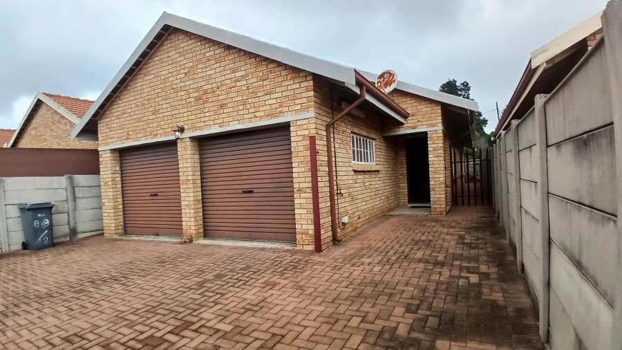 3 Bedroom Property for Sale in Wilbotsdal A H Gauteng