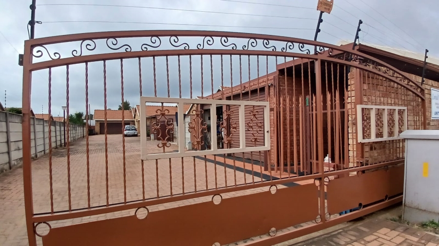 3 Bedroom Property for Sale in Wilbotsdal A H Gauteng
