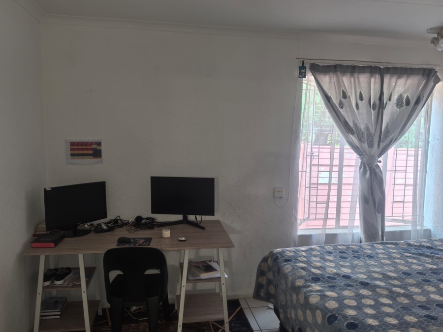 2 Bedroom Property for Sale in Groblerpark Gauteng