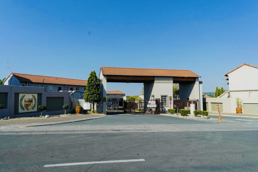 2 Bedroom Property for Sale in Noordhang Gauteng