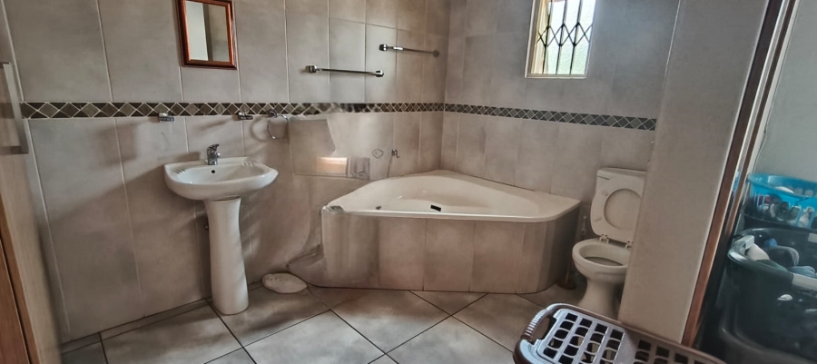 8 Bedroom Property for Sale in Pretoria Gardens Gauteng
