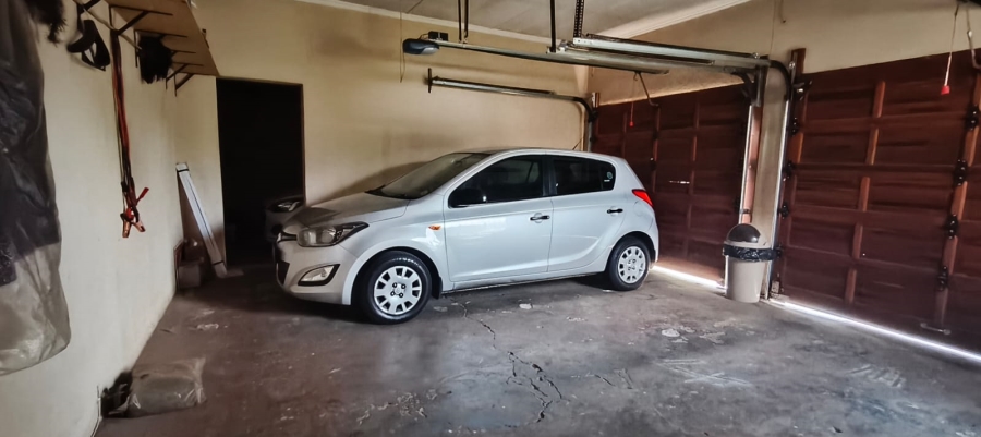 8 Bedroom Property for Sale in Pretoria Gardens Gauteng