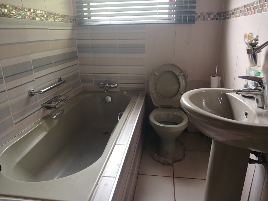 3 Bedroom Property for Sale in Tembisa Central Gauteng