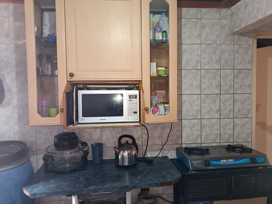 2 Bedroom Property for Sale in Ililiba Gauteng