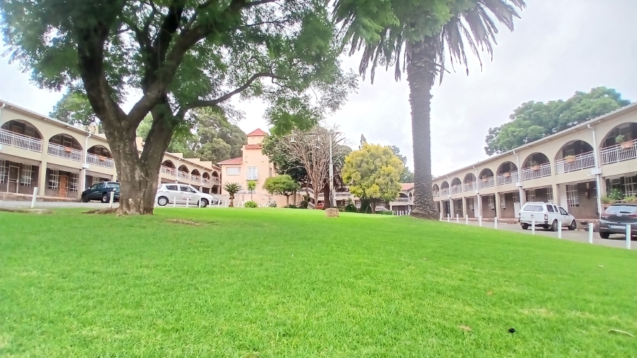 1 Bedroom Property for Sale in Albertville Gauteng