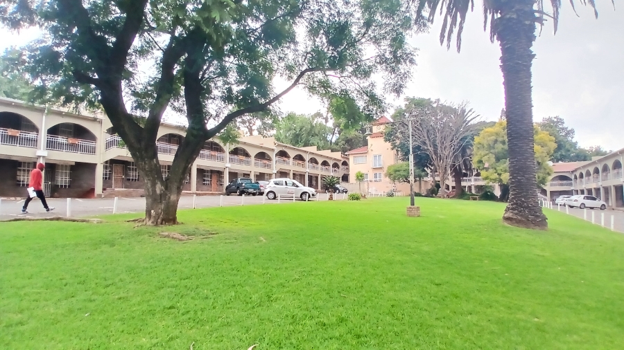 1 Bedroom Property for Sale in Albertville Gauteng