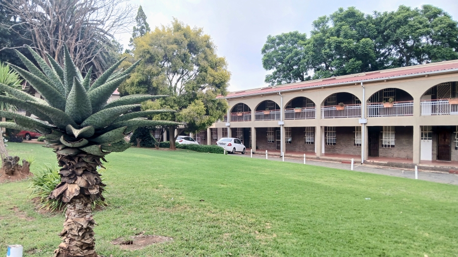 1 Bedroom Property for Sale in Albertville Gauteng